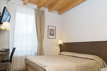 Antica 3*
